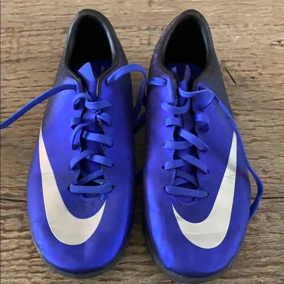 cr7 indoor soccer shoes youth